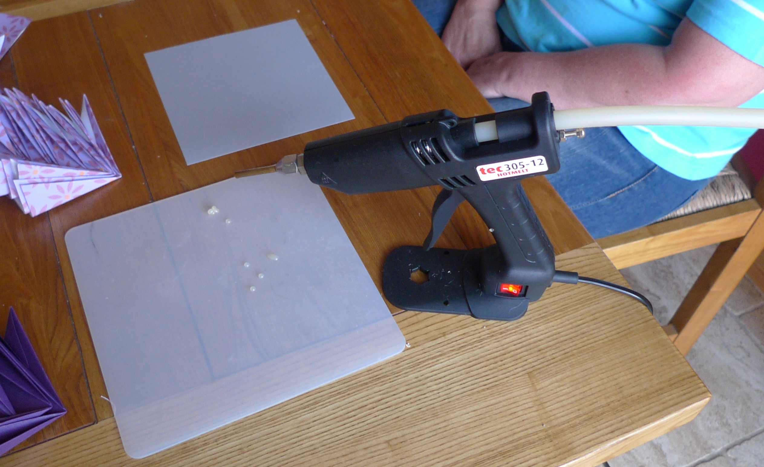 Tec 305-12 Probably the best craft glue gun available! - Glue Sticks, Guns,  Dots & Hot Melt Adhesives UK